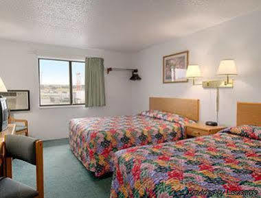 Hotel Super 8 By Wyndham Glendive Extérieur photo
